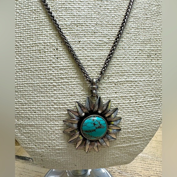 Lucky Brand Turquoise Sunflower Pendant Necklace - Picture 2 of 8